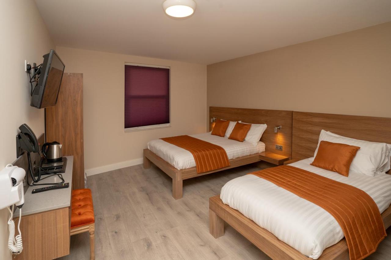 Eagle Hotel Luton Airport Exteriör bild