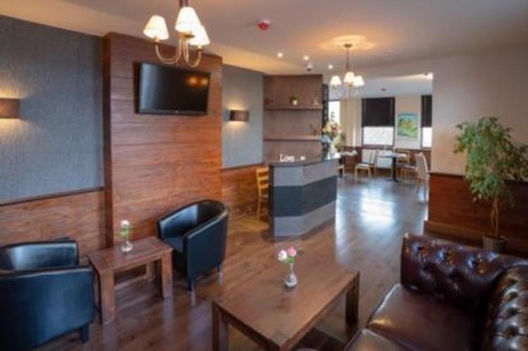 Eagle Hotel Luton Airport Exteriör bild
